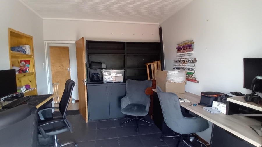 4 Bedroom Property for Sale in Parkersdorp Western Cape